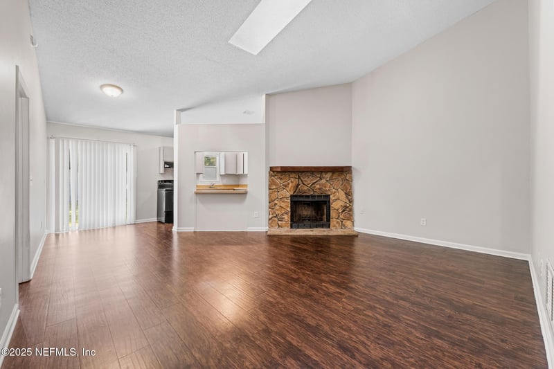 2753 Cavender Ct, Jacksonville, FL 32216