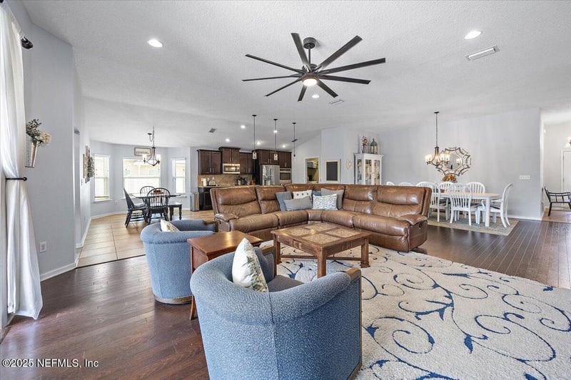 11736 Paddock Gates Dr, Jacksonville, FL 32223