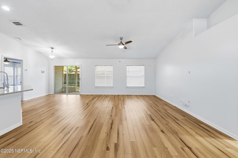 6929 Nichols Creek Dr, Jacksonville, FL 32222