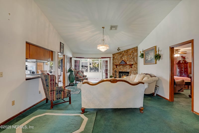 10086 Huntington Forest Blvd, Jacksonville, FL 32257