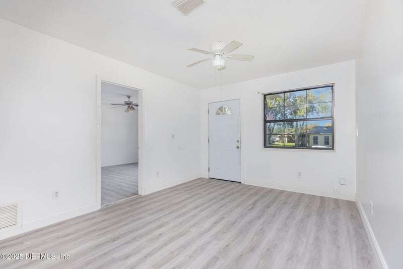 201 Teakwood Cir, Middleburg, FL 32068