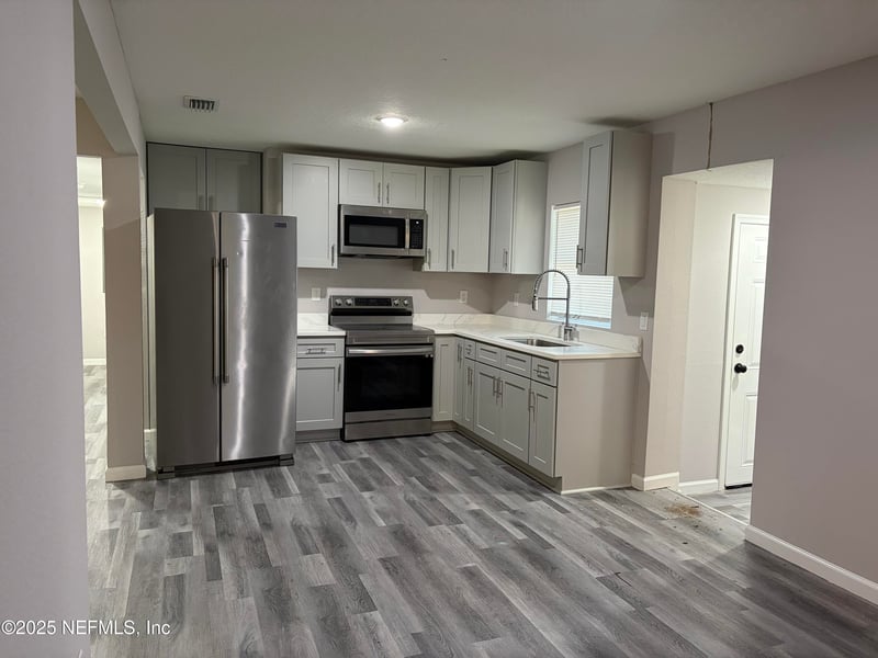 4444 Rainer Rd, Jacksonville, FL 32210