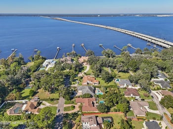 2553 Spreading Oaks Ln, Jacksonville, FL 32223
