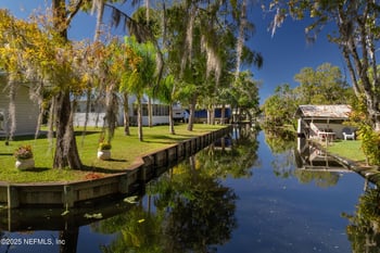 118 Hicks Ave, Crescent City, FL 32112