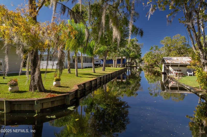 118 Hicks Ave, Crescent City, FL 32112