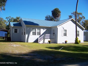 118 Hicks Ave, Crescent City, FL 32112