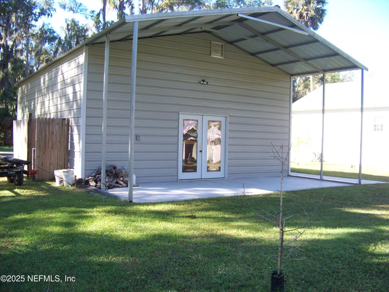 118 Hicks Ave, Crescent City, FL 32112