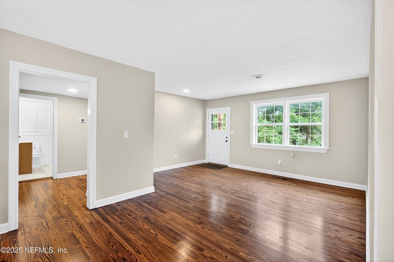 9906 Jeanette Rd, Jacksonville, FL 32246