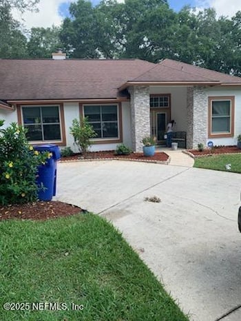 345 Lolly Ln, Jacksonville, FL 32259