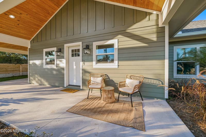 831 Bonita Rd, Atlantic Beach, FL 32233