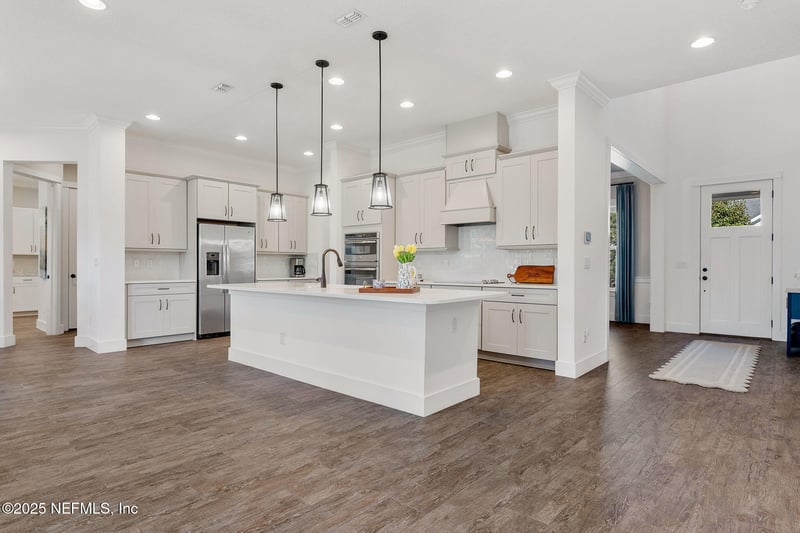 8494 Mabel Dr, Jacksonville, FL 32256