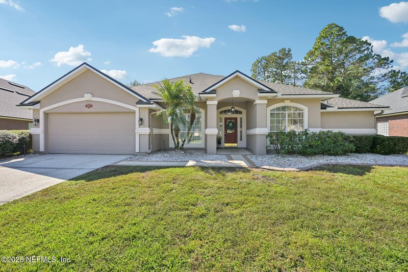 2549 Whispering Pines Dr, Fleming Island, FL 32003