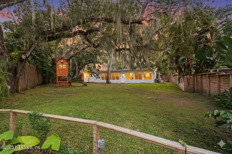 47 Willow Dr, St Augustine Beach, FL 32080