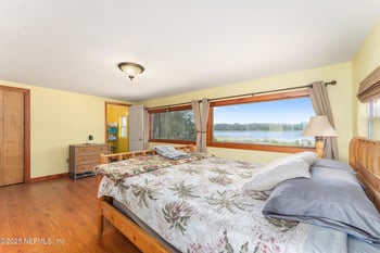 140 Morris Lake Dr, Hawthorne, FL 32640