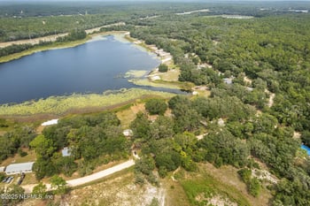 140 Morris Lake Dr, Hawthorne, FL 32640