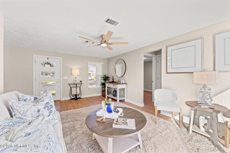 760 Sabalo Dr, Atlantic Beach, FL 32233