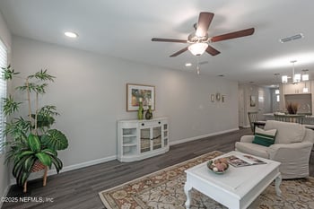 8679 Crystalline Ln, Jacksonville, FL 32221