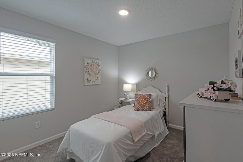 8679 Crystalline Ln, Jacksonville, FL 32221