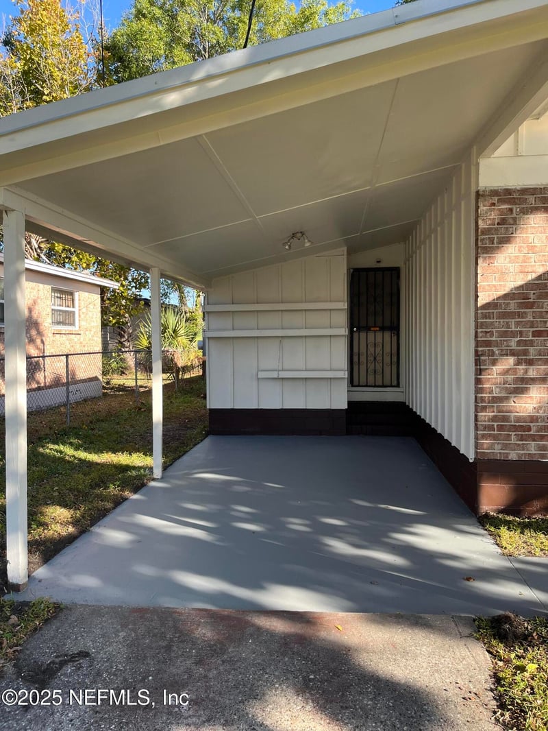 737 Minnie St, Jacksonville, FL 32204