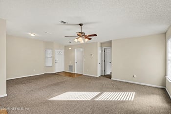 909 Gavagan Rd, Jacksonville, FL 32233