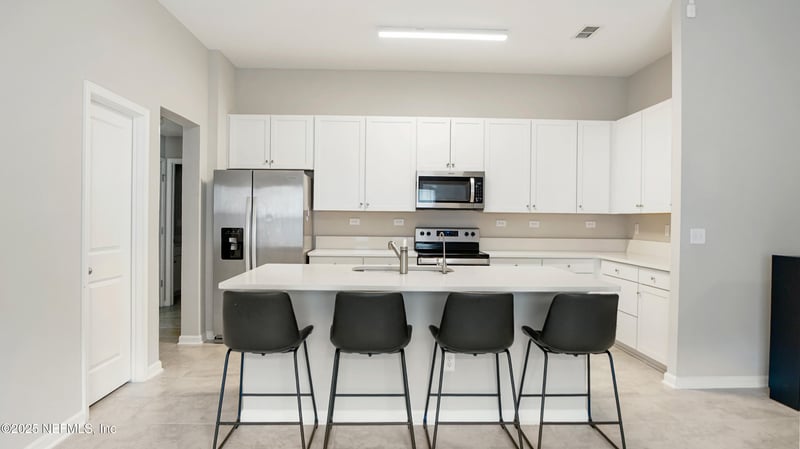 4888 Big Pine Dr, Jacksonville, FL 32218