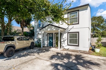 555 7th Ave, Jacksonville Beach, FL 32250