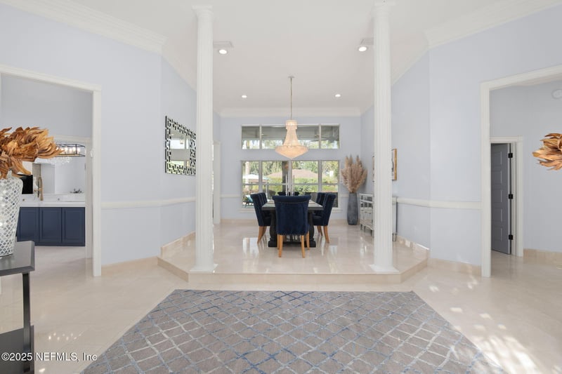 2553 Spreading Oaks Ln, Jacksonville, FL 32223