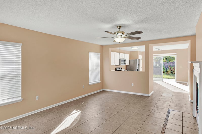 1164 Dawnlight Rd, Jacksonville, FL 32218