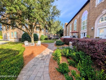 2525 College St #2102, Jacksonville, FL 32204