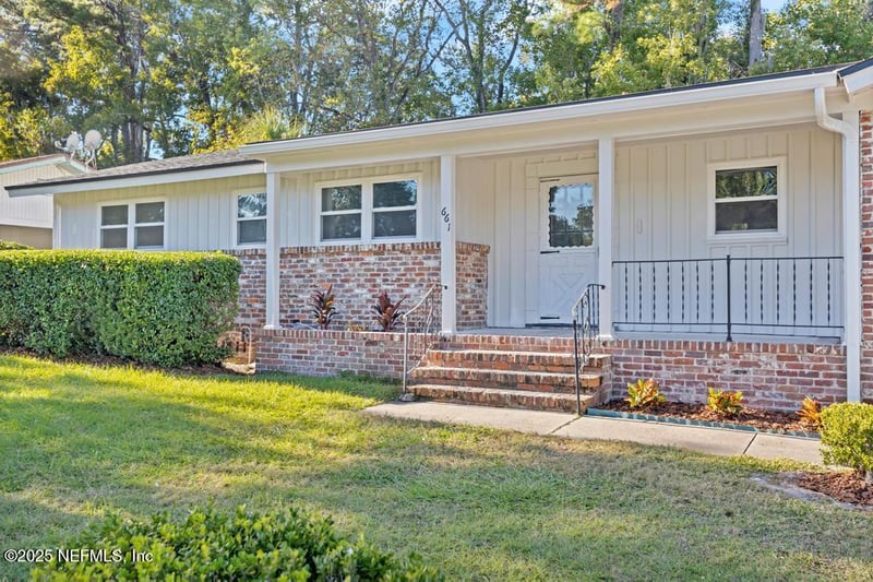 691 Grove Park Blvd, Jacksonville, FL 32216