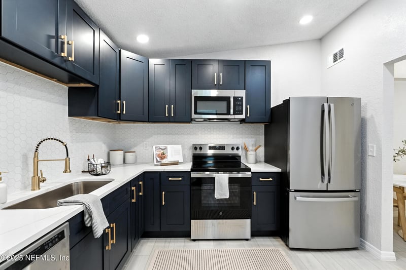 1028 South 9th St, Fernandina Beach, FL 32034