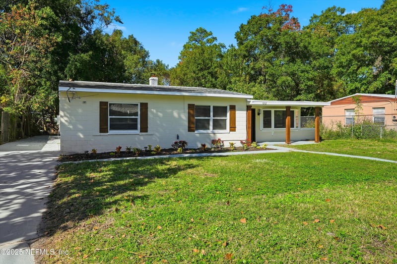 1262 Peacefield Dr, Jacksonville, FL 32205