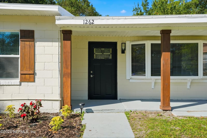 1262 Peacefield Dr, Jacksonville, FL 32205