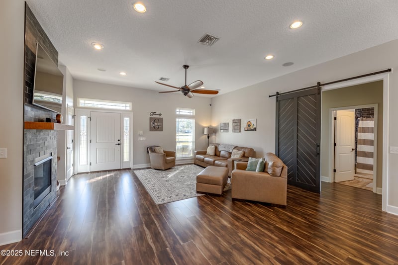 3670 Charles Green Rd, Hilliard, FL 32046