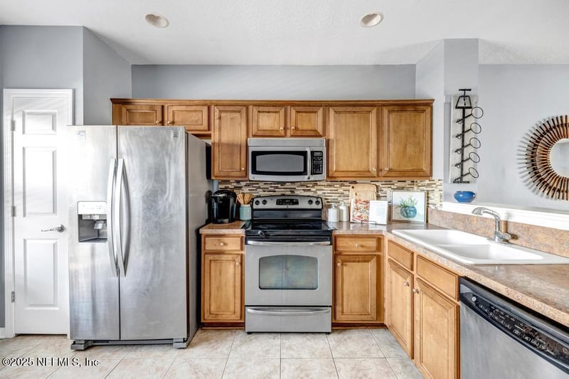 8120 Summer Gate Ct, Jacksonville, FL 32256