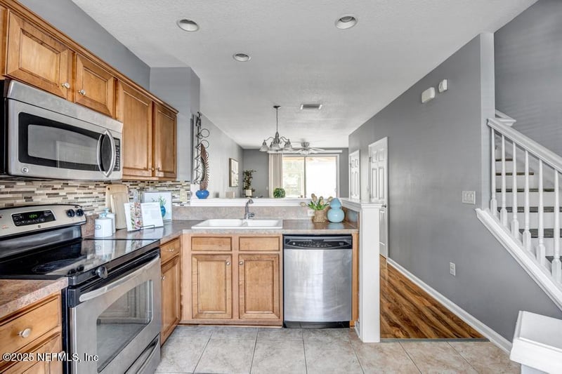 8120 Summer Gate Ct, Jacksonville, FL 32256