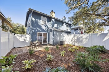 181 Sylvan Dr, Atlantic Beach, FL 32233