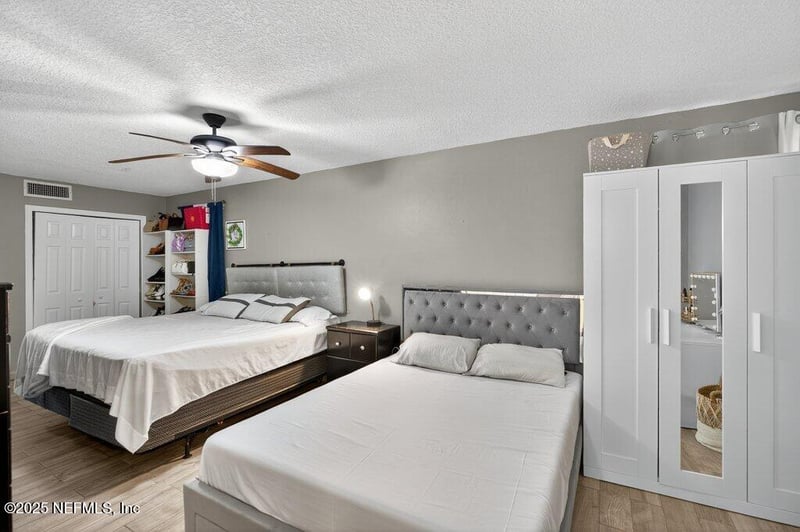 1860 Embassy Dr, Jacksonville, FL 32207