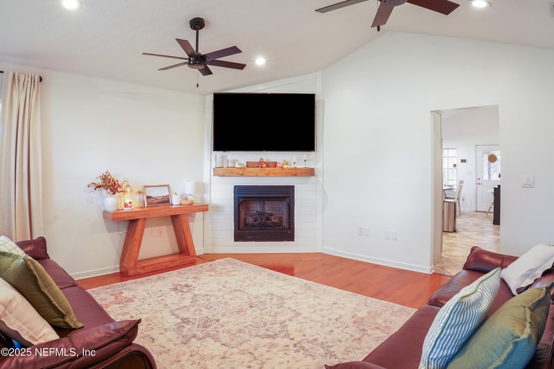 11485 Peacock Creek Rd, Glen St Mary, FL 32040