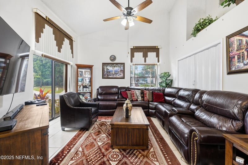 10933 Stafford Cir, Boynton Beach, FL 33436