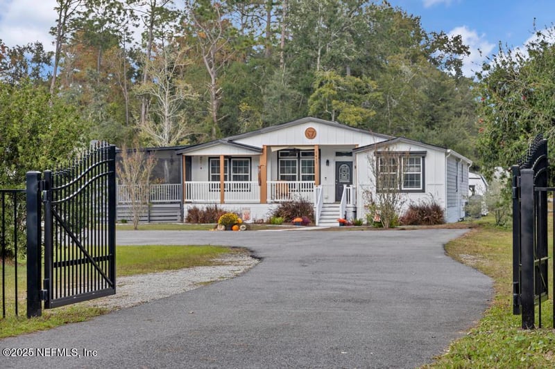 1417 Marlee Rd, St Johns, FL 32259