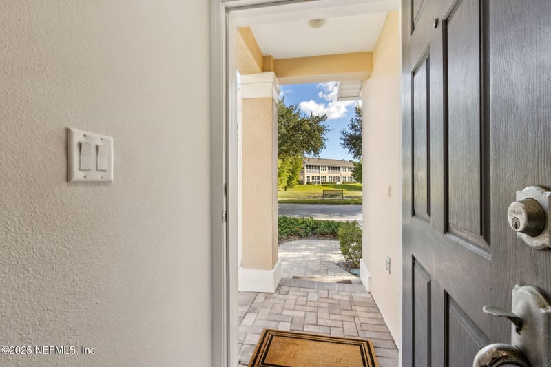 8585 Little Swift Cir, Jacksonville, FL 32256