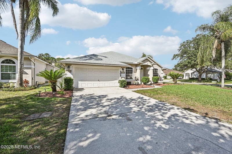 600 Acorn Ct, St Johns, FL 32259