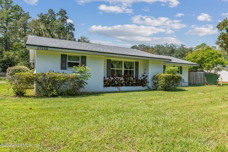 37288 Oxford St, Hilliard, FL 32046