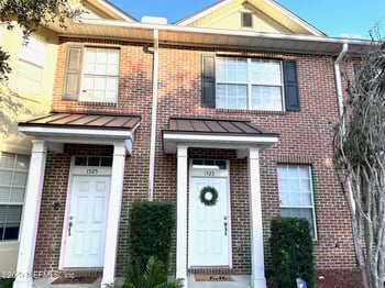 1523 Fieldview Dr, Jacksonville, FL 32225