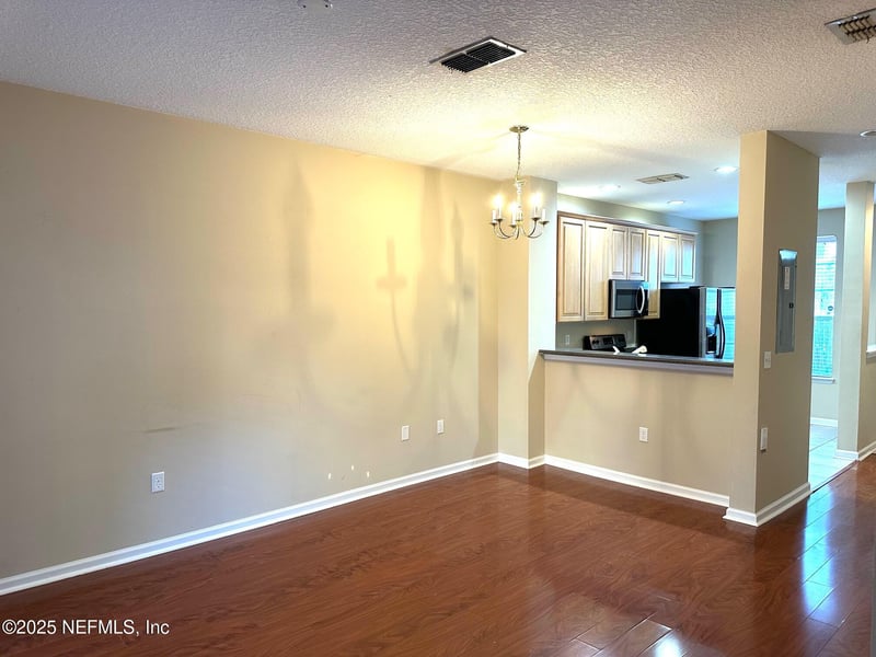 1523 Fieldview Dr, Jacksonville, FL 32225