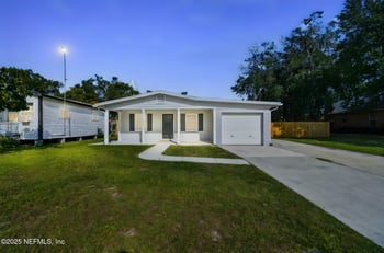 716 Pine Ave, Green Cove Springs, FL 32043