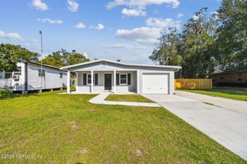 716 Pine Ave, Green Cove Springs, FL 32043