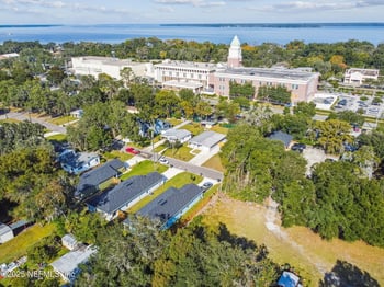 716 Pine Ave, Green Cove Springs, FL 32043