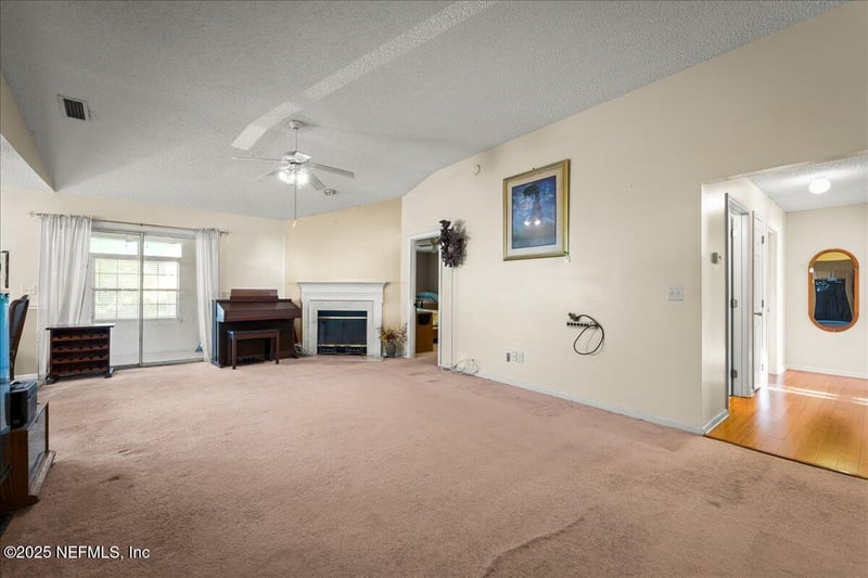 581 Artesian Ln, Orange Park, FL 32073